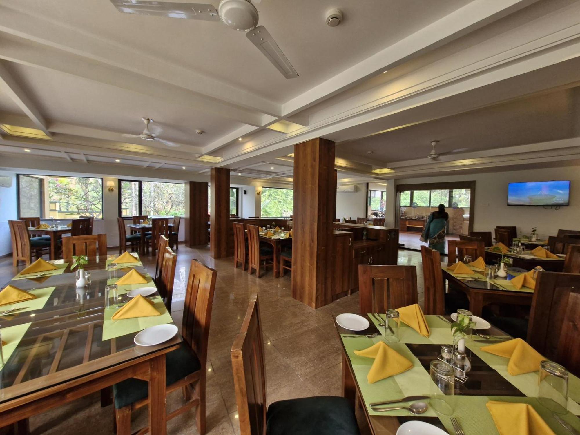 Treebo Trend Green Valley Beach Resort Dona Paula Exterior foto