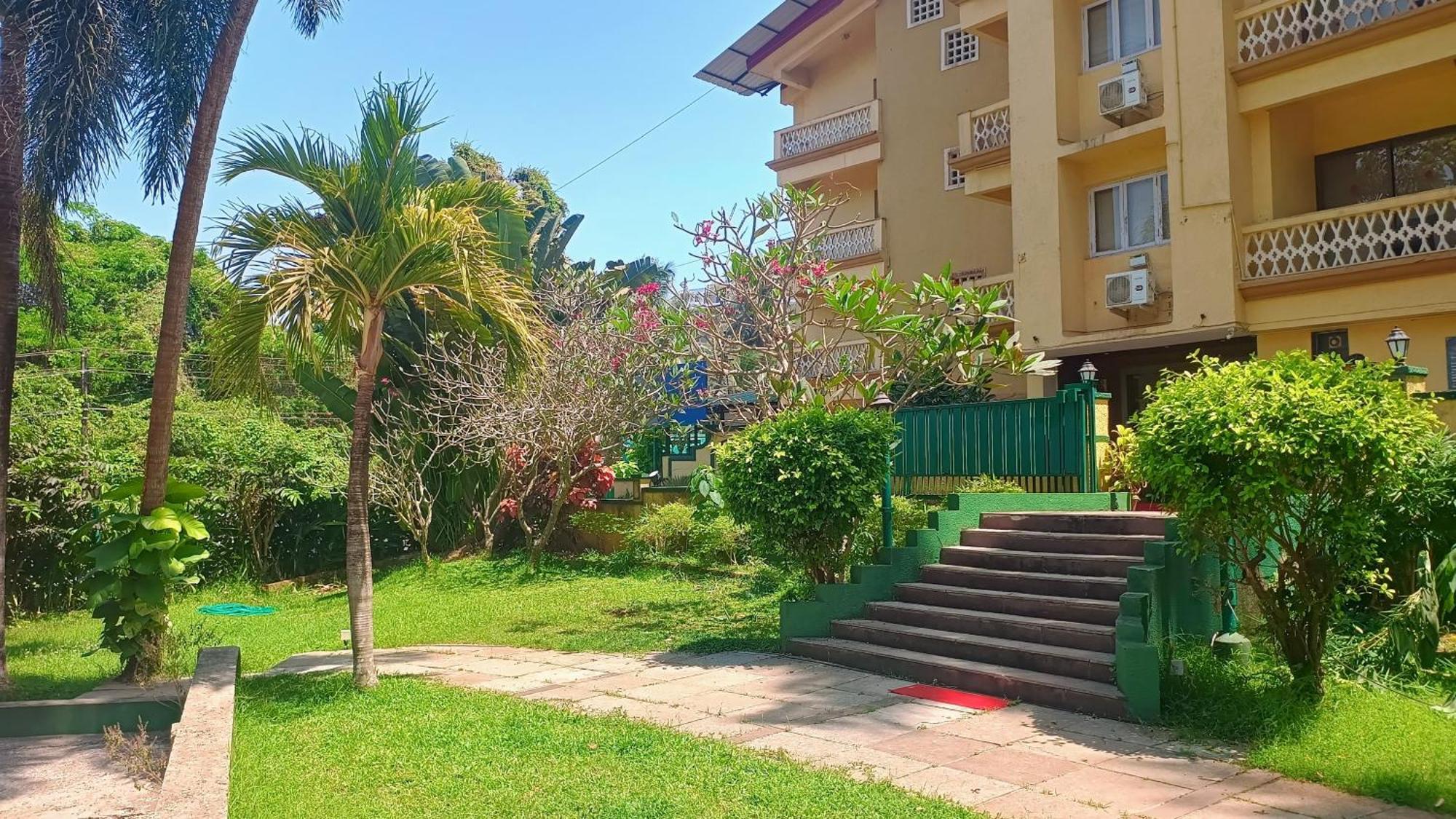 Treebo Trend Green Valley Beach Resort Dona Paula Exterior foto